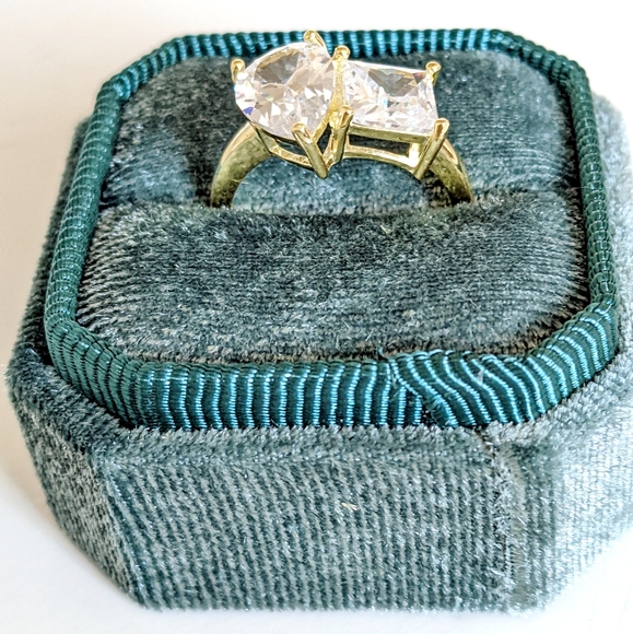Toi Et Moi Ring Princess & Pear Cut Cubic Zirconia With Velvet Jewelry Box - Picture 10 of 17